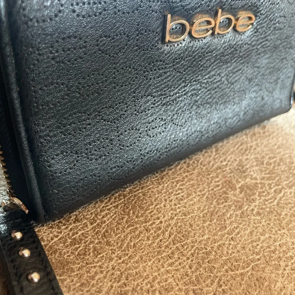 Bebe Sherine Black Gold Zip Around Wallet Y2K McBling Baddie Vintage Logo
